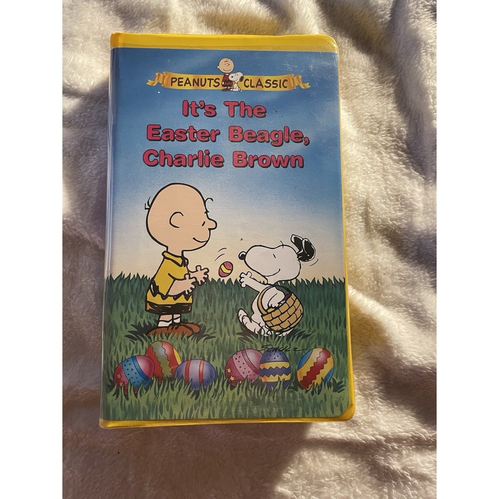 Its the Easter Beagle, Charlie Brown VHS 1997 Yellow Clamshell